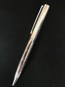 Elegante penna