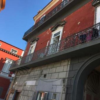 Villaricca Centro Storico Monolocale con balconata